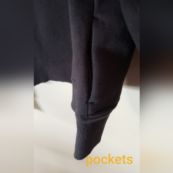 The North Face Women's Pride Black Cropped Sweatshirt Hoodie Size XS - Picture 7 of 9